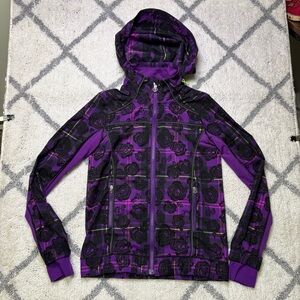 Ivivva Trail Runner Lightweight Purple Black Rose Print Full Zip Jacket Hooded